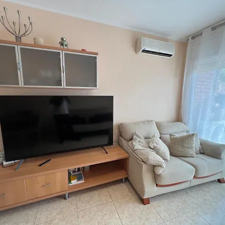 Camelia Λορέτ Ντε Μαρ